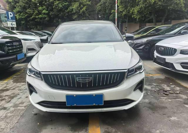 Geely Emgrand - фото 2