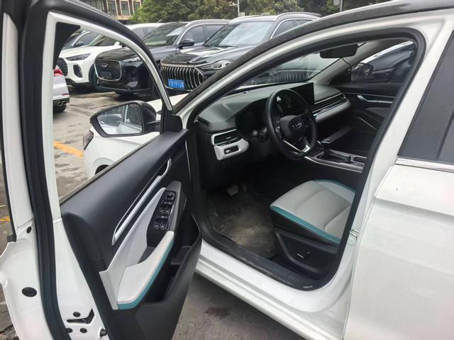 Geely Emgrand - фото 4
