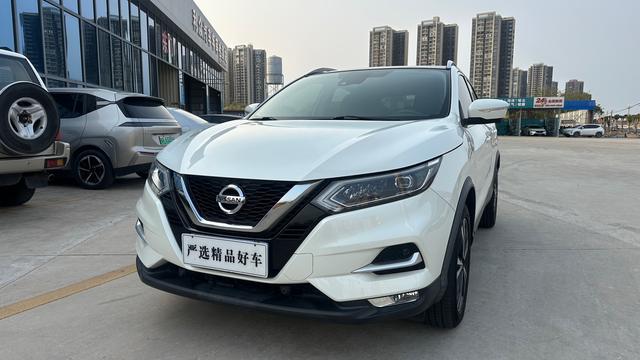 Nissan Qashqai - фото 0