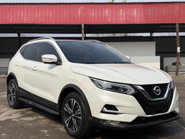 Nissan Qashqai - фото 2