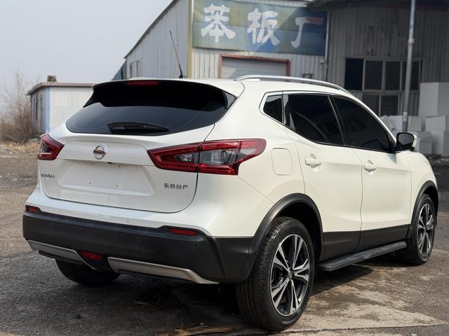 Nissan Qashqai - фото 4