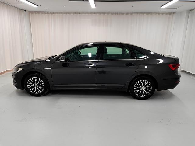 Volkswagen Sagitar - фото 3