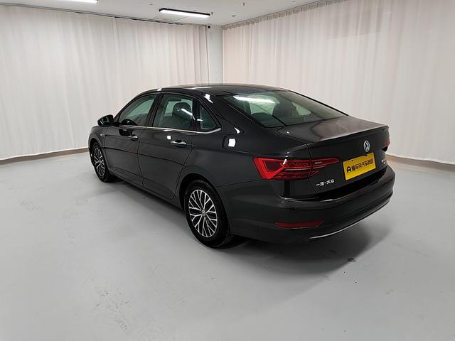 Volkswagen Sagitar - фото 4