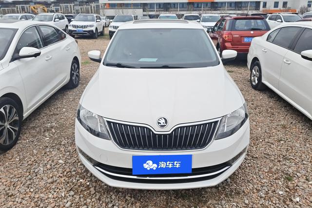 Skoda Rapid - фото 2