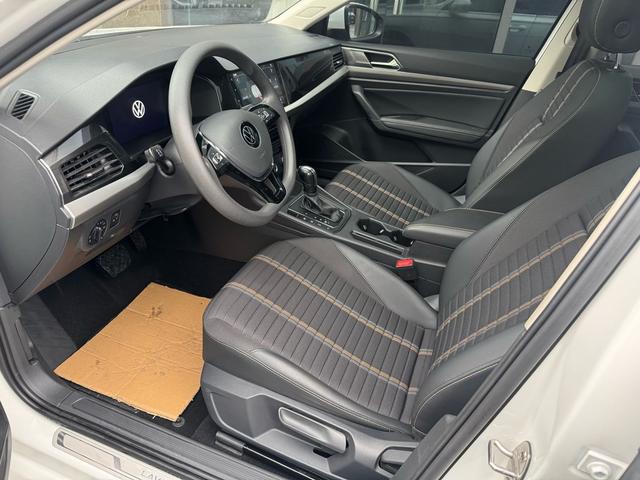 Volkswagen Lavida - фото 3