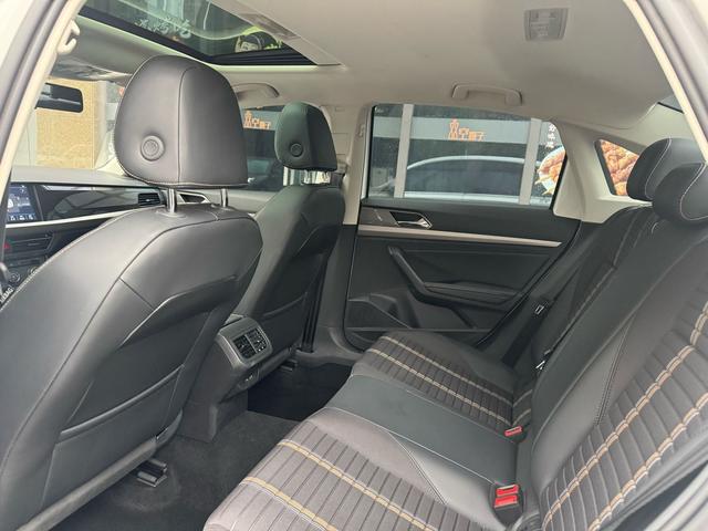 Volkswagen Lavida - фото 4