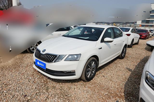 Skoda Octavia - фото 0