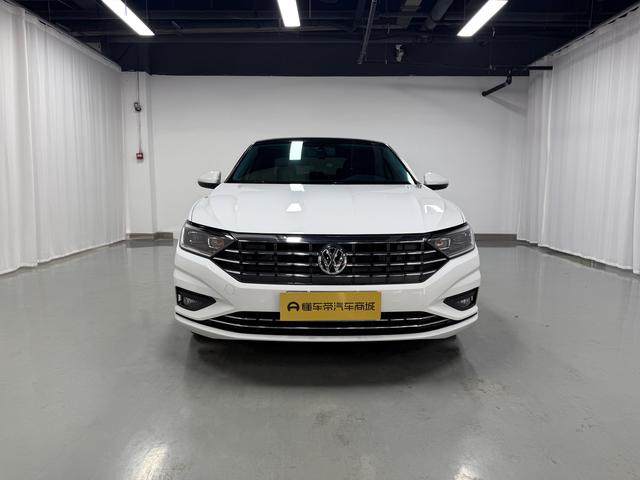 Volkswagen Sagitar - фото 1
