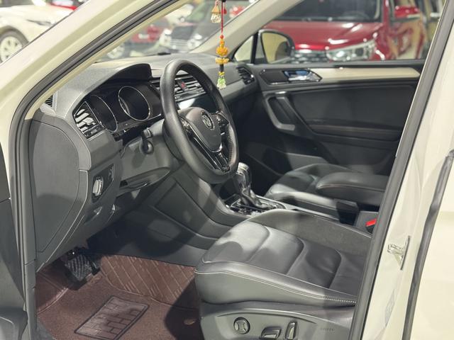 Volkswagen Tiguan L - фото 3