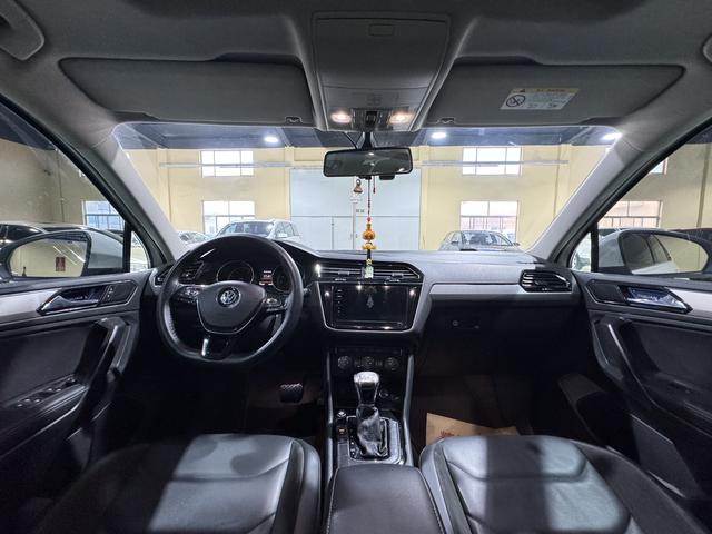 Volkswagen Tiguan L - фото 4