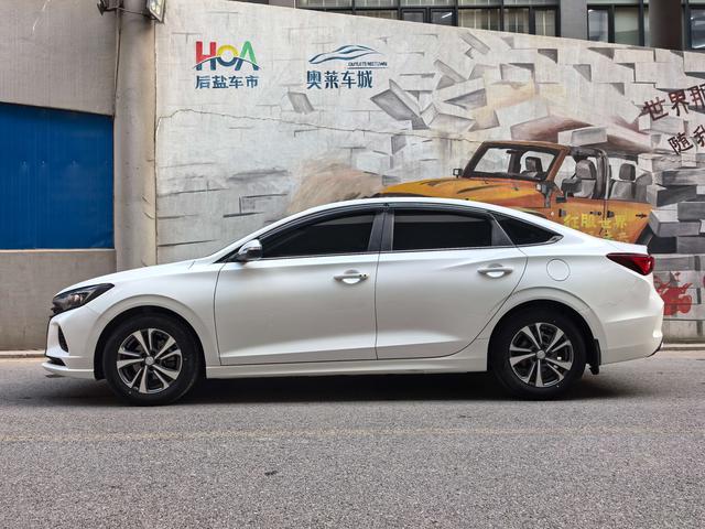Changan Eado - фото 2