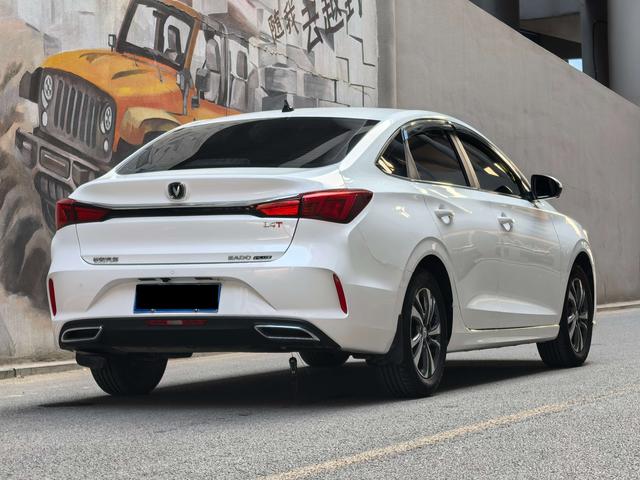 Changan Eado - фото 4