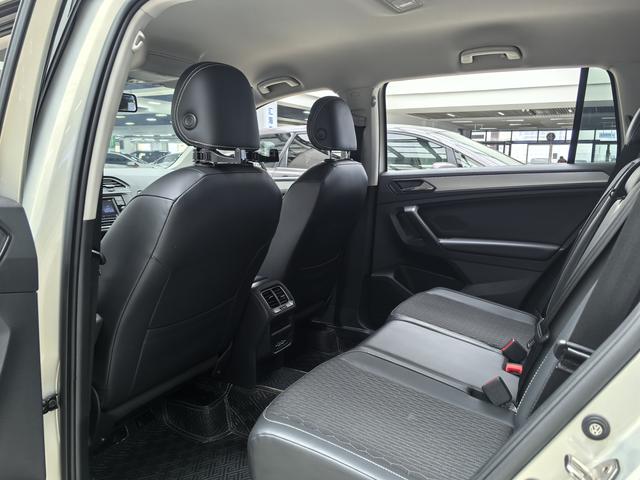Volkswagen Tiguan L - фото 3