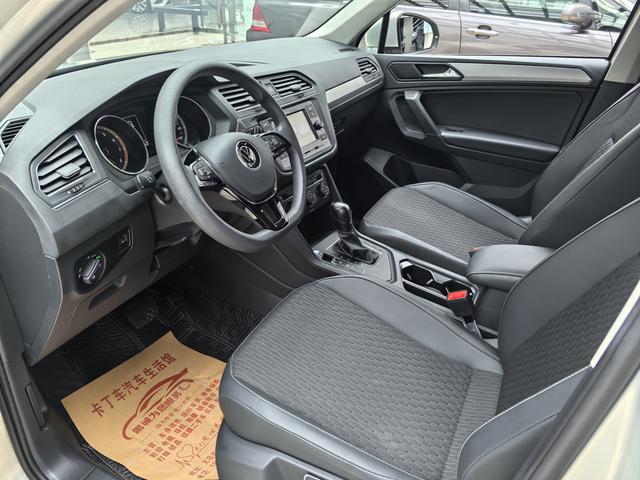 Volkswagen Tiguan L - фото 4