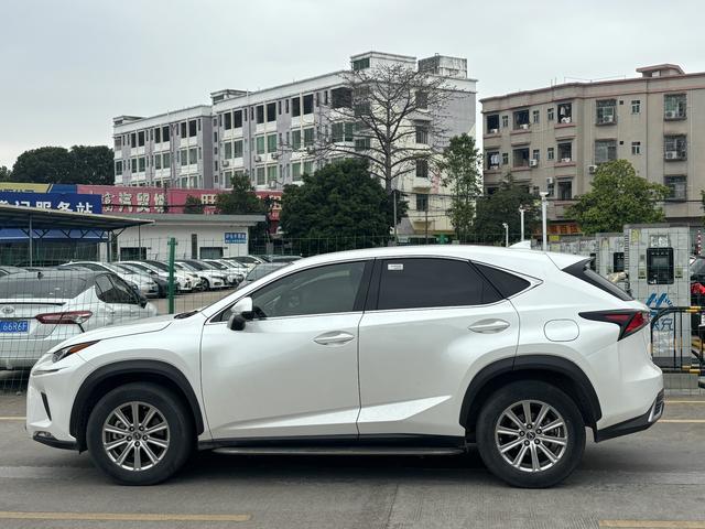 Lexus NX - фото 2