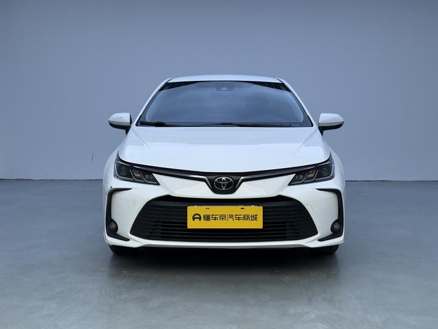 Toyota Corolla - фото 1