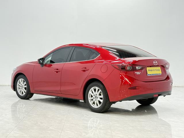 Mazda Mazda3 - фото 4
