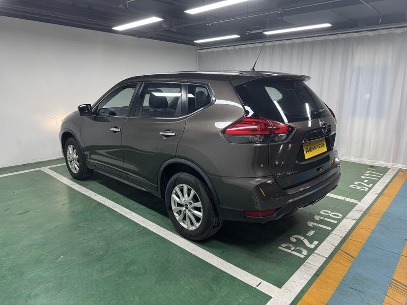 Nissan X-Trail - фото 4