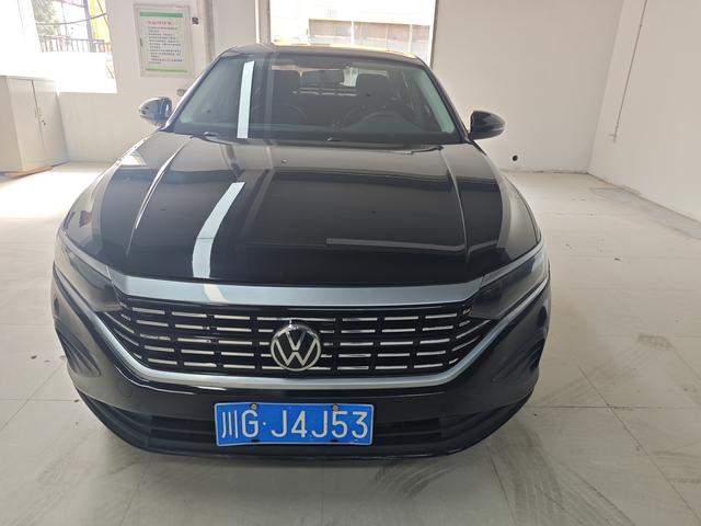 Volkswagen Passat - фото 1