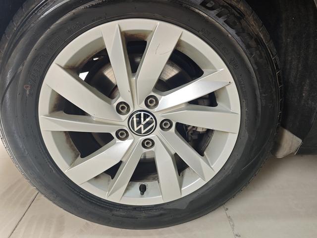 Volkswagen Passat - фото 3
