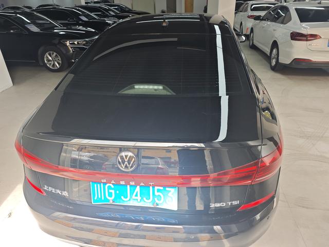 Volkswagen Passat - фото 4