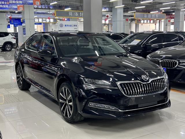 Skoda Superb - фото 2