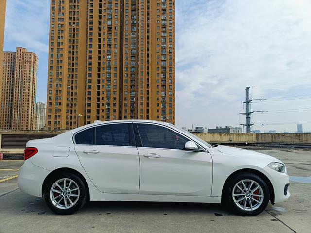 BMW 1-Series - фото 2