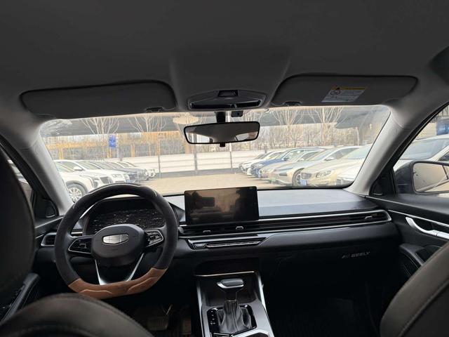 Geely Emgrand - фото 4