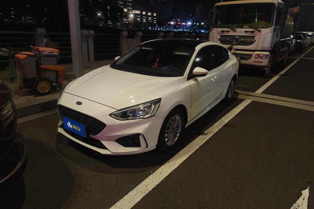 Ford Focus - фото 0