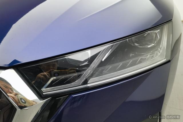 Skoda Octavia - фото 4