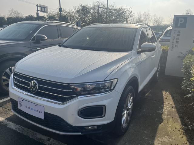 Volkswagen T-Roc - фото 0