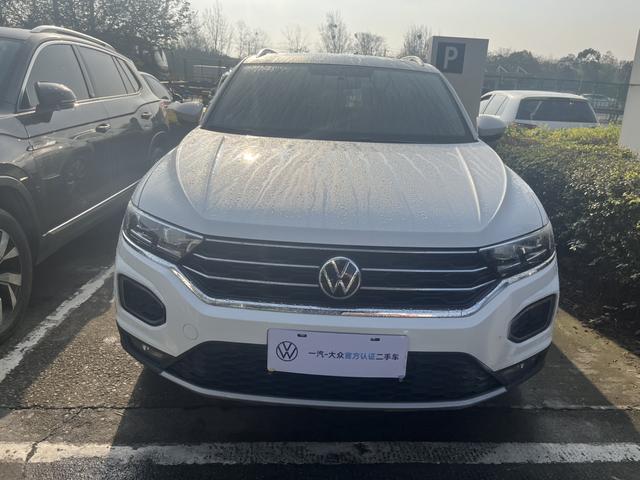 Volkswagen T-Roc - фото 1