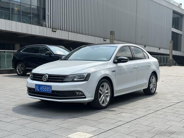 Volkswagen Sagitar - фото 0