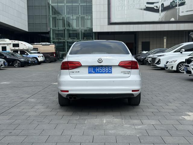 Volkswagen Sagitar - фото 3