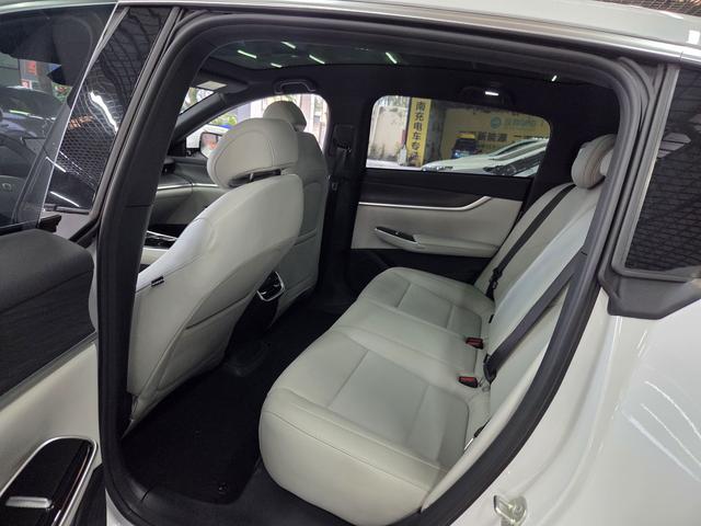 Changan Qiyuan A07 - фото 4