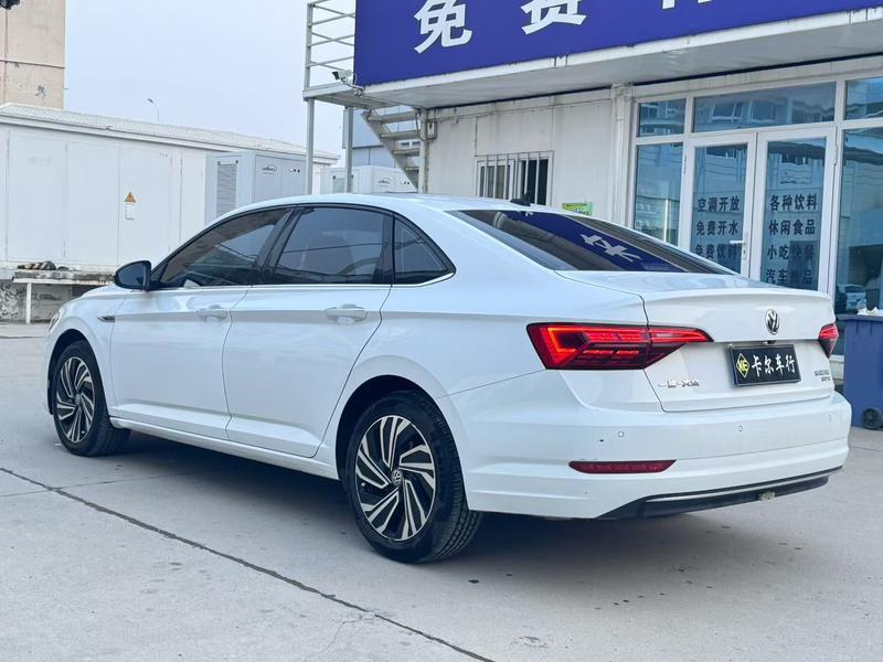 Volkswagen Sagitar - фото 3