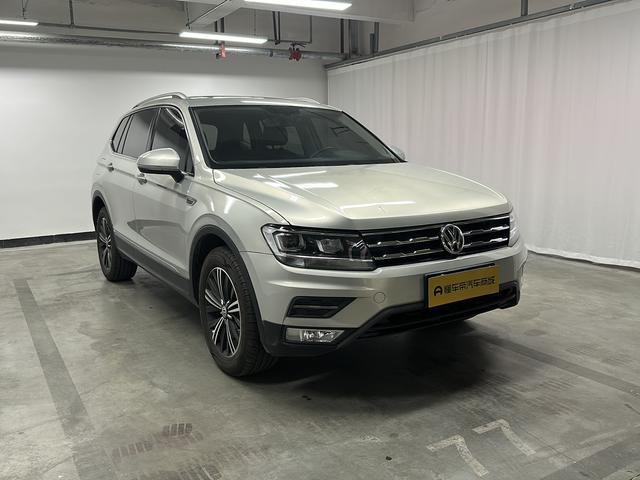 Volkswagen Tiguan L - фото 2
