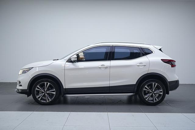 Nissan Qashqai - фото 3