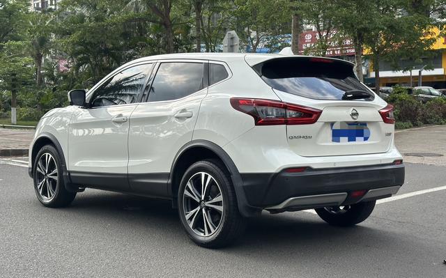 Nissan Qashqai - фото 3