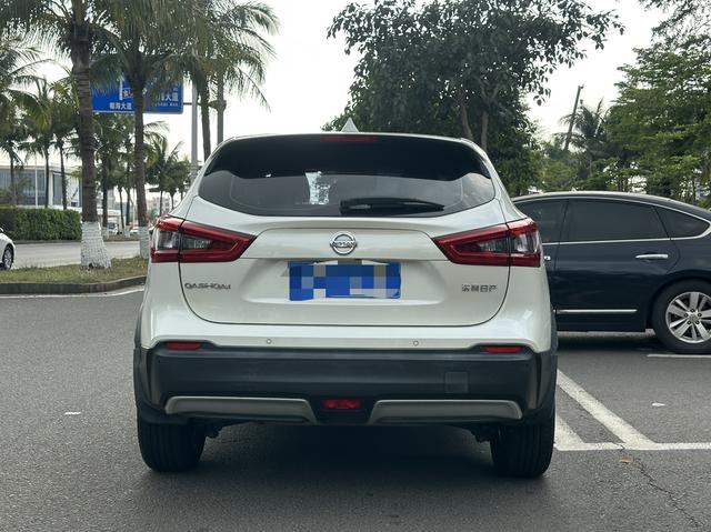 Nissan Qashqai - фото 4