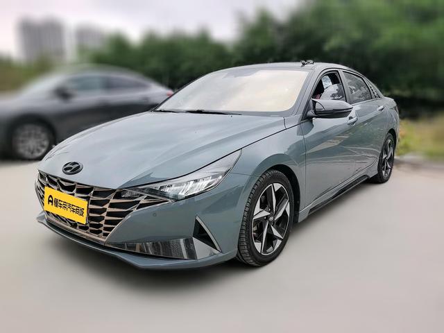 Hyundai Elantra - фото 0