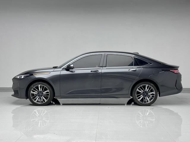 Changan Qiyuan A05 - фото 3