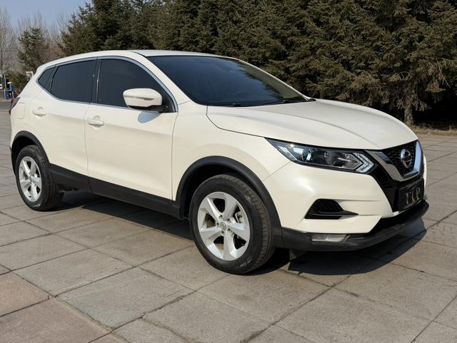 Nissan Qashqai - фото 2