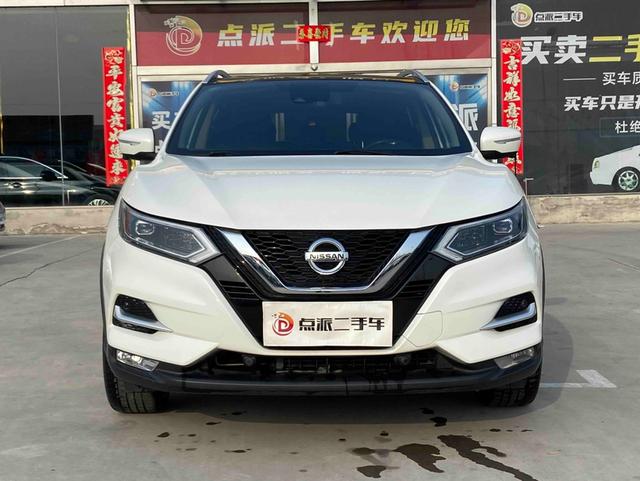 Nissan Qashqai - фото 1