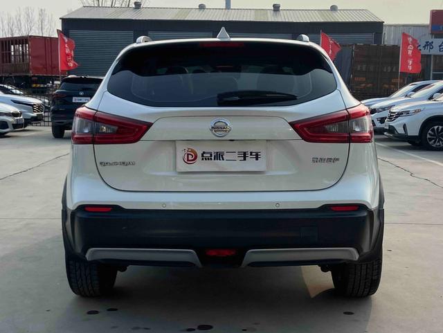 Nissan Qashqai - фото 3