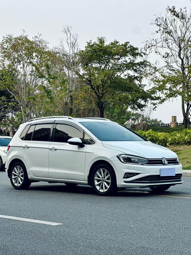 Volkswagen · - фото 2