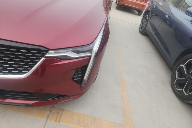 Cadillac CT4 - фото 1