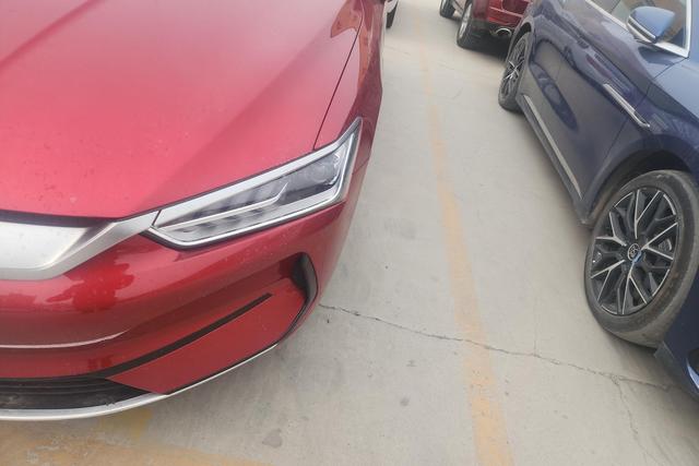 BYD Qin PLUS EV - фото 1