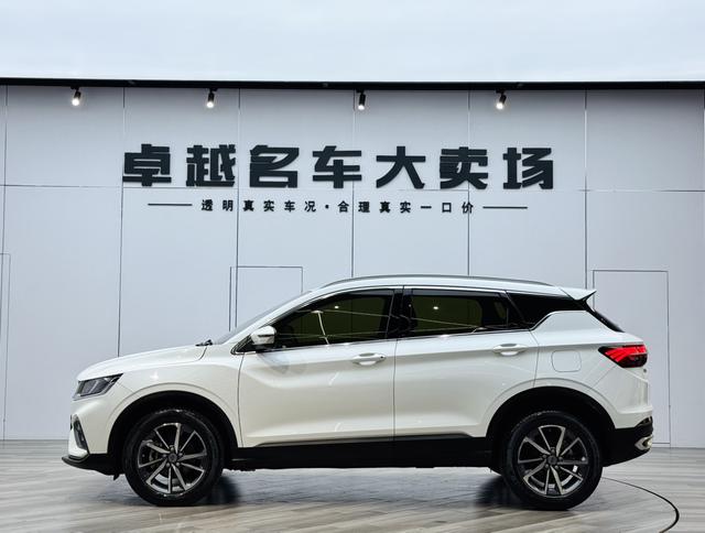 Geely Binyue - фото 3