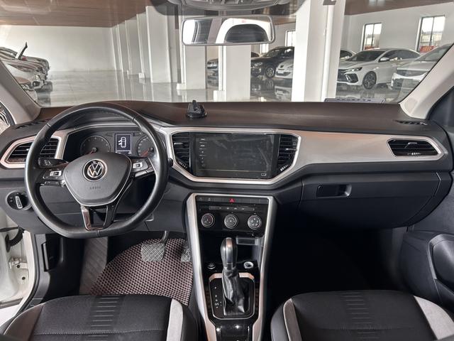 Volkswagen T-Roc - фото 4